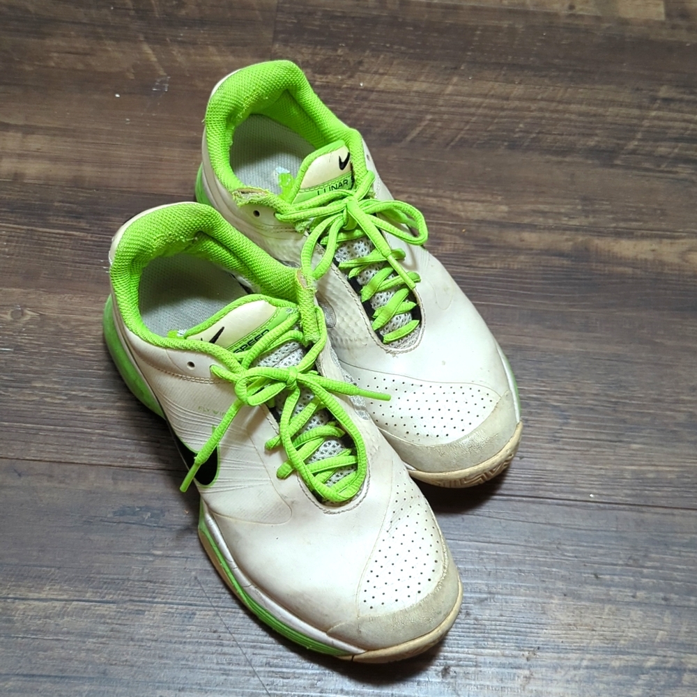 Nike Tennis shoes